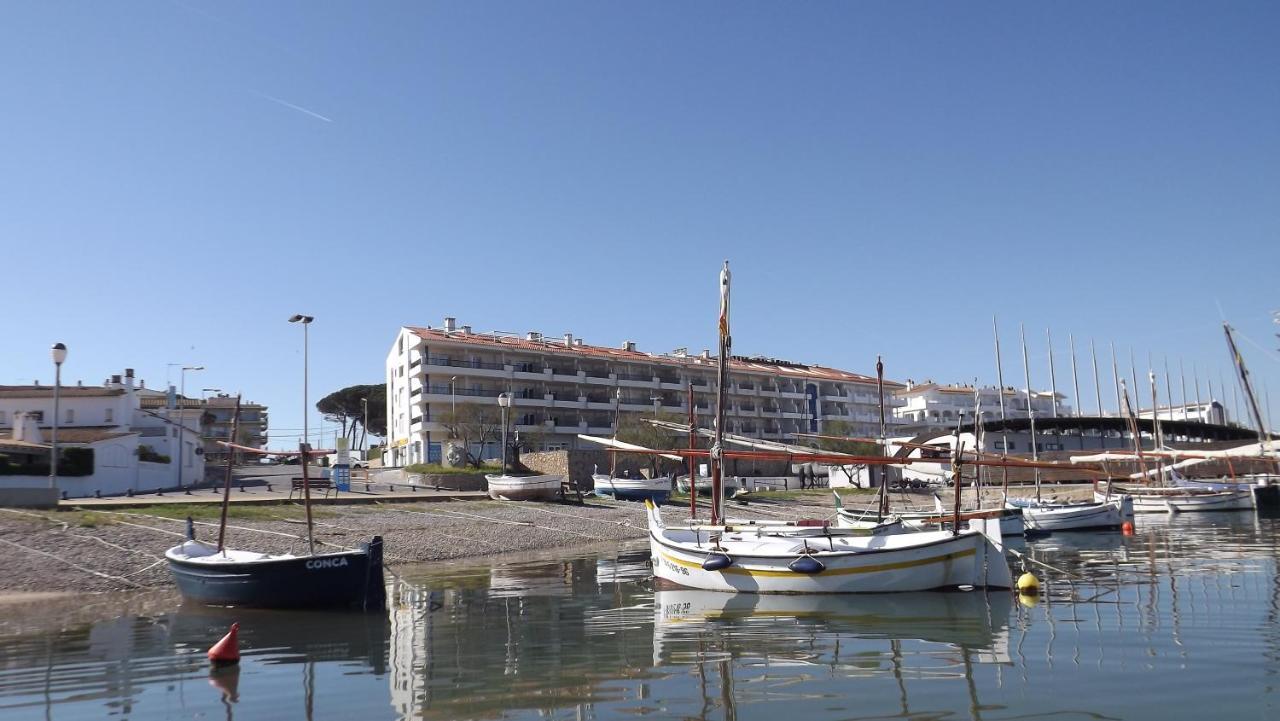 Apartaments Club Nautic L' Escala Esterno foto